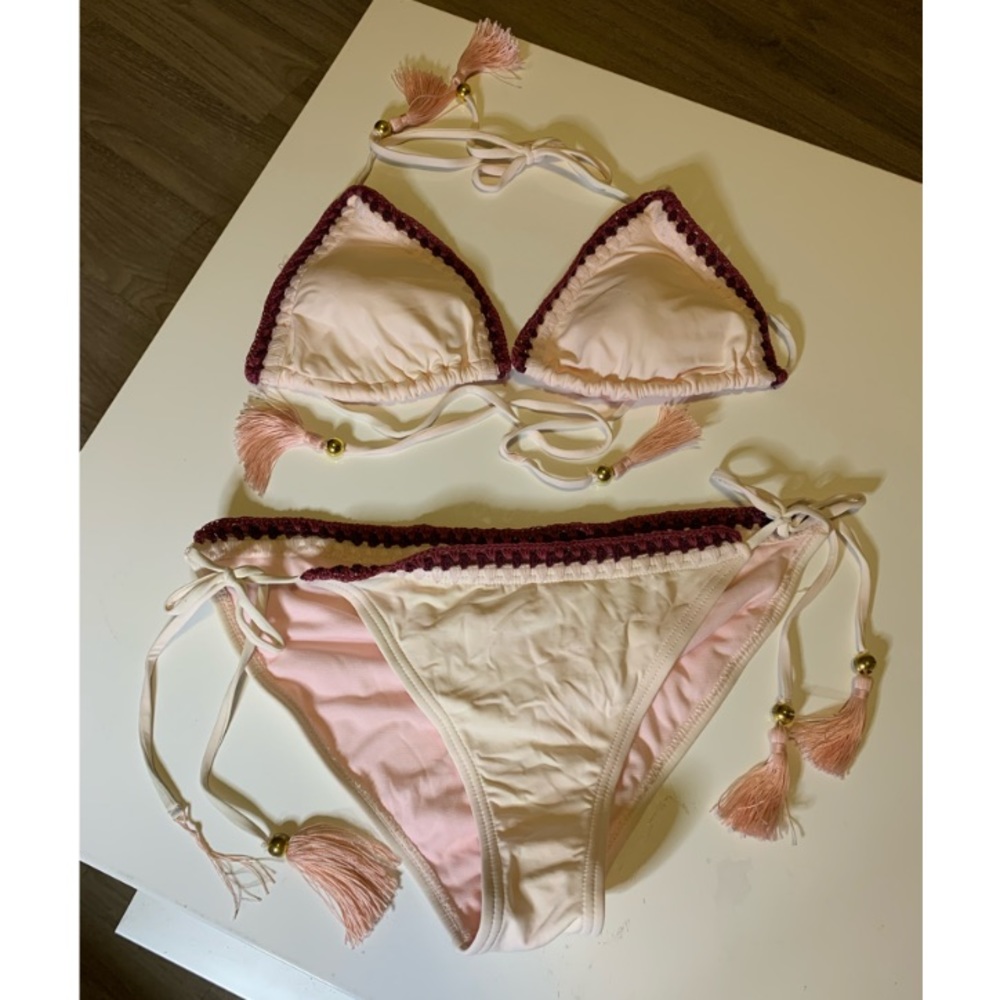 Ambrielle Bikini Bottom 
Small
pink